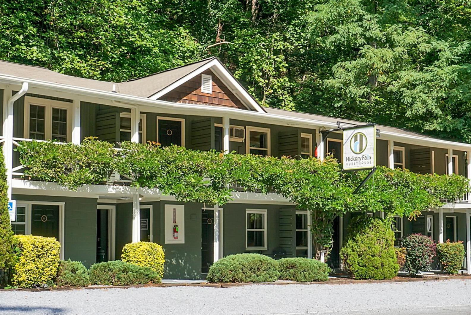 Hickory Falls Inn Chimney Rock Exterior photo